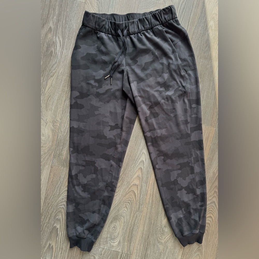Lululemon Scuba High Rise Joggers